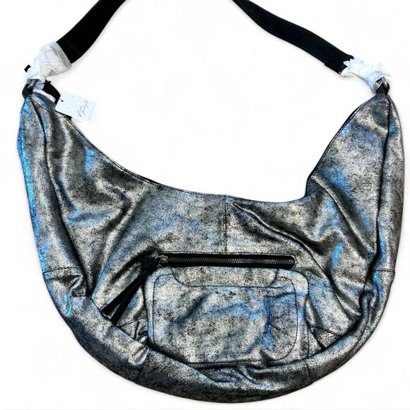 NWT Free People We The Free Sparta Sling Bag, Black Leather with Silver Shimmer - Picture 5 of 11